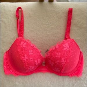 Hot Pink Lace Victoria’s Secret Dream Angels Pushup Bra Size 32D